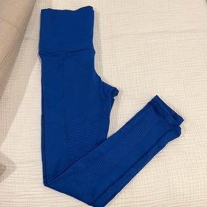 Avocado Fire Leggings in Sapphire. Size XS/S.